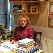 Uzm. Dr. Zerrin Ateş — Göz Hastalıkları, Ankara. Portre fotoğrafı.