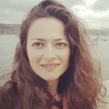Uzm. Dkt. Ayşe Serra Kaya. Portre fotoğrafı.