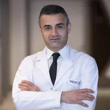 Uzm. Dr. Ali Şal — Çocuk Sağlığı Ve Hastalıkları, Üsküdar, İstanbul. Portre fotoğrafı.