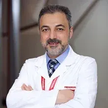 Prof. Dr. Mahmut Çivilibal — Çocuk Nefrolojisi, Bahçelievler, İstanbul. Portre fotoğrafı.