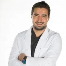 Op. Dr. Mehmet Emre Hanay — Ortopedi Ve Travmatoloji, Gaziantep. Portre fotoğrafı.