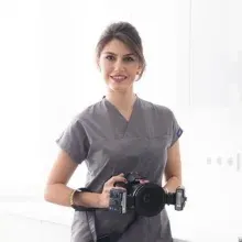Dr. Dt. Ece Tatar Sidal — Beşiktaş, İstanbul. Portre fotoğrafı.