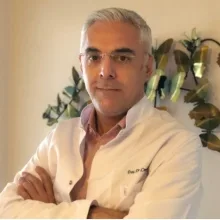 Doç. Dr. Cemal Kaya — Genel Cerrahi, İstanbul. Portre fotoğrafı.