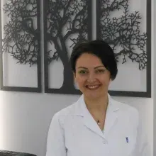 Doç. Dr. Alev Yılmaz — Ortodonti, Aydın. Portre fotoğrafı.