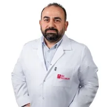 Op. Dr. Zihni Ergün — Göz Hastalıkları, Tepebaşı, Eskişehir. Portre fotoğrafı.