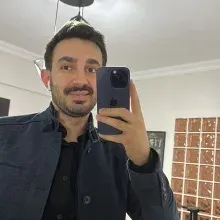 Dyt. Latif Fatih Avcı — Diyetisyen, İstanbul. Portre fotoğrafı.