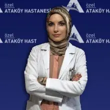Uzm. Dr. Elona Tula — Dermatoloji, Bahçelievler, İstanbul. Portre fotoğrafı.