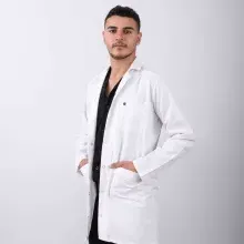 Dt. Ali Karsanbay — Diş Hekimi, Van. Portre fotoğrafı.