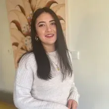 Psk. Emel Kezban Esen — Psikoloji, Denizli. Portre fotoğrafı.