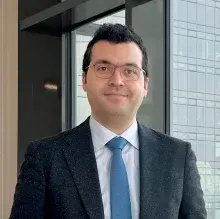 Doç. Dr. Semih Erden — Çocuk ve Ergen Psikiyatrisi, Ankara. Portre fotoğrafı.