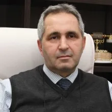Prof. Dr. Alpaslan Kemal Tuzcu — Endokrinoloji Ve Metabolizma Hastalıkları, Diyarbakır. Portre fotoğrafı.