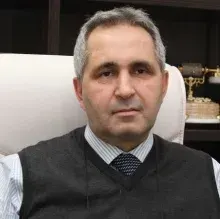 Prof. Dr. Alpaslan Kemal Tuzcu — Endokrinoloji Ve Metabolizma Hastalıkları, Diyarbakır. Portre fotoğrafı.