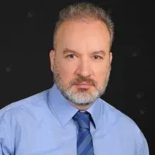 Dr. Ethem Hakan Eraltan — Akupunktur, İstanbul. Portre fotoğrafı.