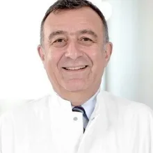 Prof. Dr. Halil İbrahim Bekler — Ataşehir, İstanbul. Portre fotoğrafı.