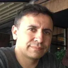 Dt. Uğur Ortakan — Diş Hekimi, Malatya. Portre fotoğrafı.