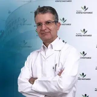 Uzm. Dr. Ertuğrul Erdem — Göğüs Hastalıkları. Portre fotoğrafı.