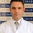 Dr. Özgün Erçeltik — Ortopedi Ve Travmatoloji, Sarıyer, İstanbul. Portre fotoğrafı.