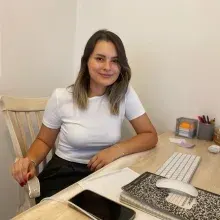 Psk. Beyza İpek — Psikoloji, İstanbul. Portre fotoğrafı.