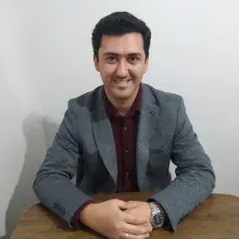 Psk. Dan. Hakan Yurtoğlu — Psikolojik Danışma ve Rehberlik, İstanbul. Portre fotoğrafı.