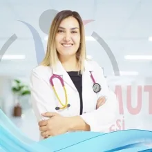Uzm. Dr. Ayşe Çolpan — Çocuk Sağlığı Ve Hastalıkları, Turgutlu, Manisa. Portre fotoğrafı.