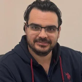 Op. Dr. Alper Emre Dikici — Ortopedi Ve Travmatoloji, Sakarya. Portre fotoğrafı.
