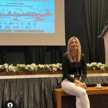 Doç. Dr. Orkide Bakalım — Psikolojik Danışma ve Rehberlik, İzmir. Portre fotoğrafı.