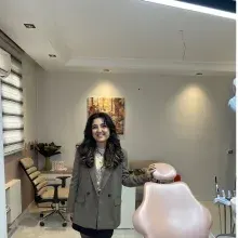 Uzm. Dt. Büşra Mutlu — Çocuk Diş Hekimliği (Pedodonti). Portre fotoğrafı.