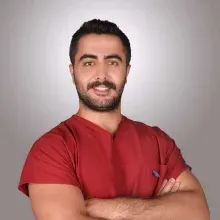 Dt. Mustafa Kırteke — Diş Hekimi, İstanbul. Portre fotoğrafı.
