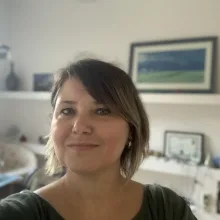 Dr. Dt. Özlem Saraçoğlu — İstanbul. Portre fotoğrafı.