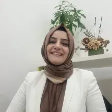 Kl. Psk. Nazlı Obut — Psikoloji, İstanbul. Portre fotoğrafı.