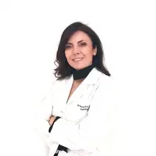 Doç. Dr. Nazlı Gülsoy Kırnap — Endokrinoloji Ve Metabolizma Hastalıkları, Aydın. Portre fotoğrafı.