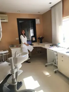 Dr. Dt. Ayşegül Kalemoğlu profilinde yer alan galeri fotoğrafı.