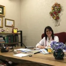Uzm. Dr. Özden Özsoy Koç — Çocuk Sağlığı Ve Hastalıkları, İstanbul. Portre fotoğrafı.