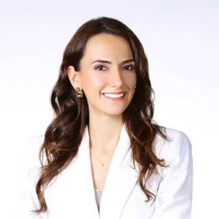 Doç. Dr. Helin Yılmaz Kafalı — Çocuk ve Ergen Psikiyatrisi, İstanbul. Portre fotoğrafı.