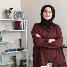 Dyt. Selin Gökçe Öz — Diyetisyen, Kayseri. Portre fotoğrafı.