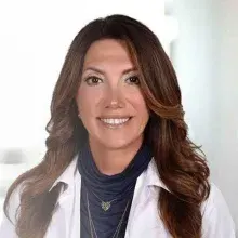 Op. Dr. Berrin Karakuy — Kadın Hastalıkları Ve Doğum, Antalya. Portre fotoğrafı.