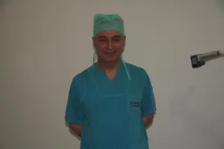 Op. Dr. Ali Nihat Ofluoğlu profilinde yer alan galeri fotoğrafı.