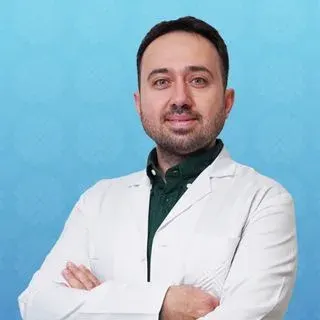 Uzm. Dr. Serhat Duman — Çocuk Sağlığı Ve Hastalıkları, Kadıköy, İstanbul. Portre fotoğrafı.