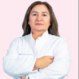 Uzm. Dr. Leyla Tuncer — Göğüs Hastalıkları, Beşiktaş, İstanbul. Portre fotoğrafı.