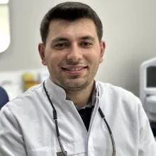 Dt. Muhammed Günaydın — Diş Hekimi, İstanbul. Portre fotoğrafı.