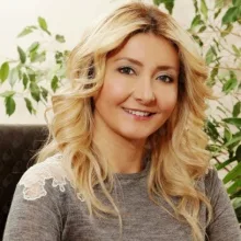 Op. Dr. Ebru Zülfikaroğlu — Kadın Hastalıkları Ve Doğum, Çankaya, Ankara. Portre fotoğrafı.