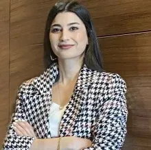 Psk. Ezgi Bolat — Psikoloji, Kocaeli. Portre fotoğrafı.
