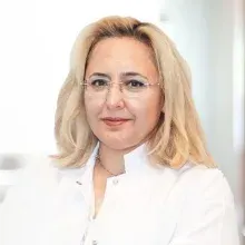 Doç. Dr. Ayşenur Kaya — Esenyurt, İstanbul. Portre fotoğrafı.