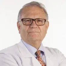 Prof. Dr. Mehmet Danacı — İç Hastalıkları, Kadıköy, İstanbul. Portre fotoğrafı.