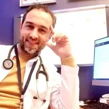 Uzm. Dr. Ahmet Karabacak — Kardiyoloji. Portre fotoğrafı.