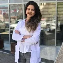 Dyt. Kübra Yılmaz Uygun — Diyetisyen, Çankaya, Ankara. Portre fotoğrafı.