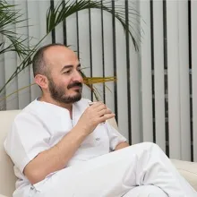 Dt. Muhammed Ali Kodat — Diş Hekimi, İstanbul. Portre fotoğrafı.