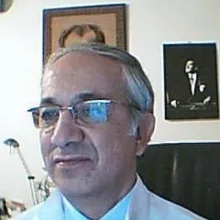 Dt. Ahmet Fehmi Batur — Diş Hekimi, Gaziantep. Portre fotoğrafı.