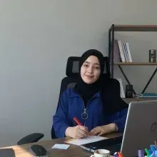 Dyt. Nevin Tipi — Diyetisyen. Portre fotoğrafı.
