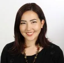 Uzm. Psk. İdil Saliha Küntüz Duran — Psikoloji, İstanbul. Portre fotoğrafı.